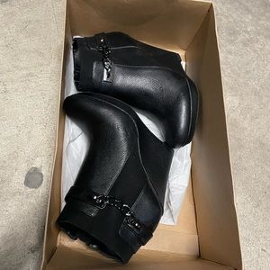 New BAR III leather ankle boots for woman Size 5